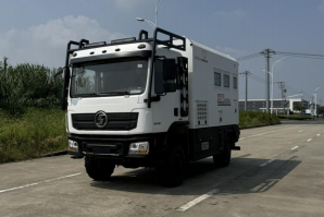 陕汽德龙旅 L3000/4*4越野旅居车