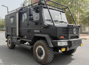 陕汽通力 STL5091XLJ/4*4 全地形越野旅居车